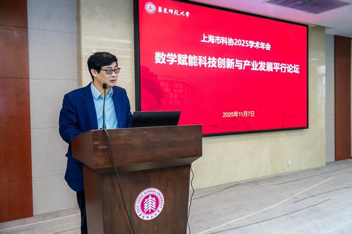 人在电视前
AI 生成的内容可能不正确。